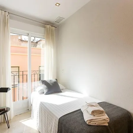 Family And Friends -alicante Center Apartment